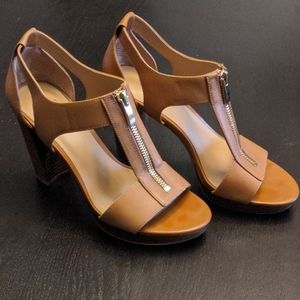 Franco Sarto Block Heel Leather size 6